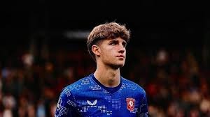 巴萨在几场胜仗加持下继续领跑西甲积分榜，目前领先皇马和其他竞争对手，冬歇期前再次证明了状态的稳定性。