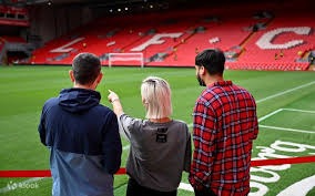 图赫尔：世界杯期间替补球员或待在更衣室，我们有勇气去争冠